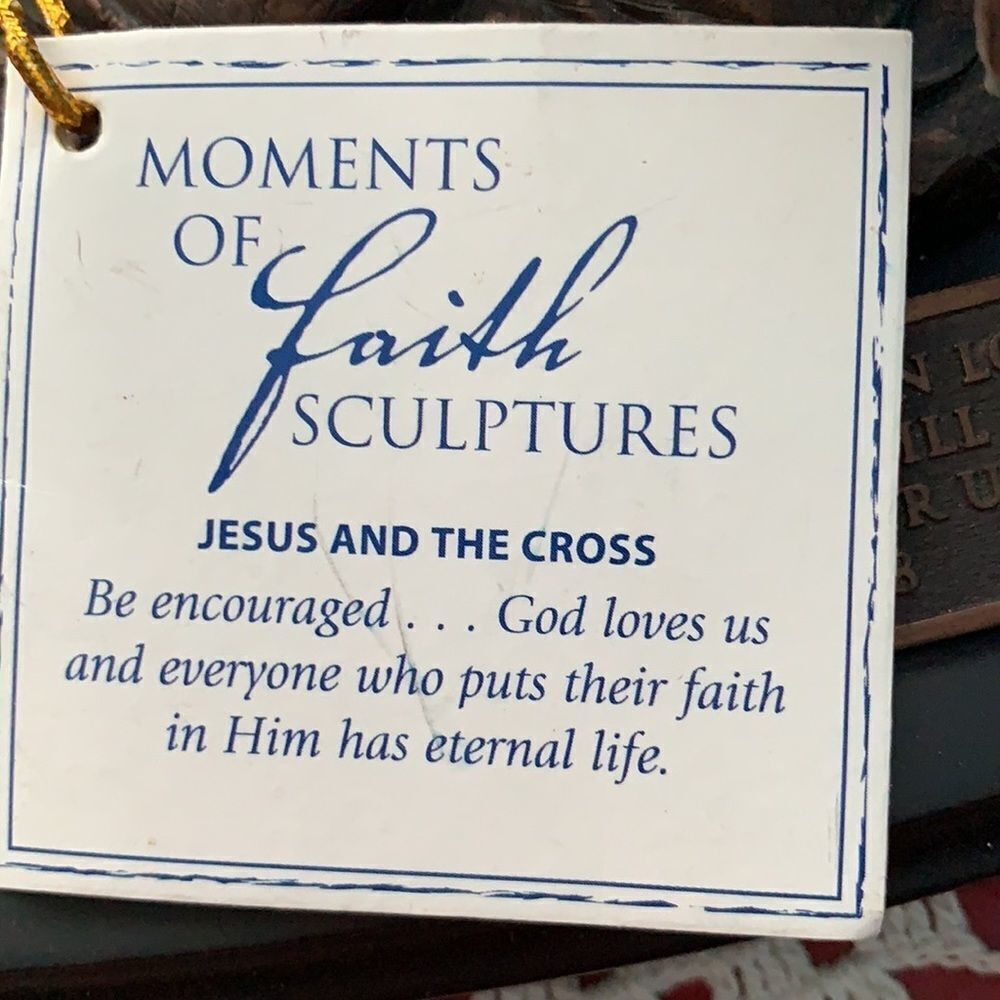 RARE Jesus and the Cross “Moments of Faith” Sculpture. NWT - Picture 3 of 8